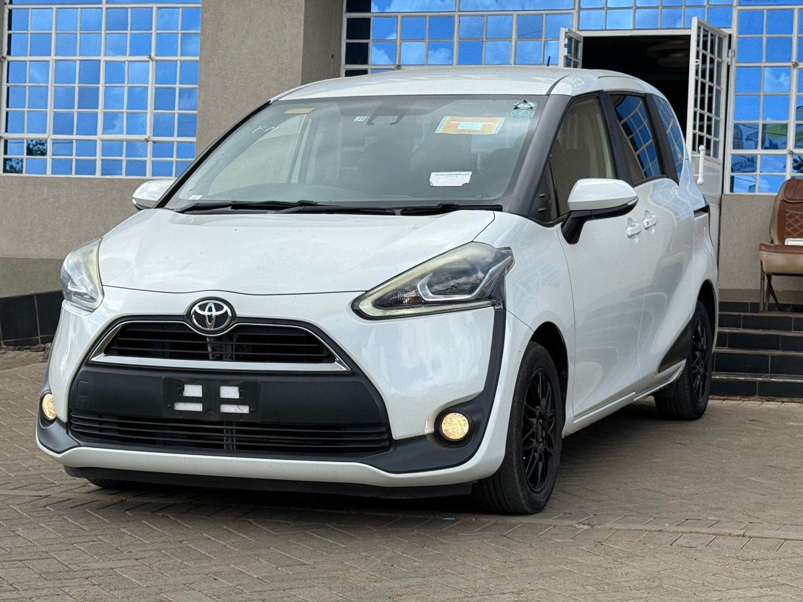 Image of Toyota Sienta YOM - 2017