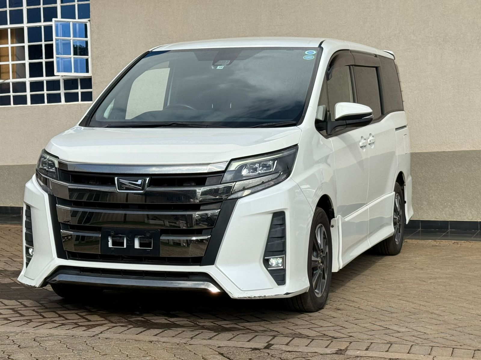 Image of Toyota Noah YOM - 2017