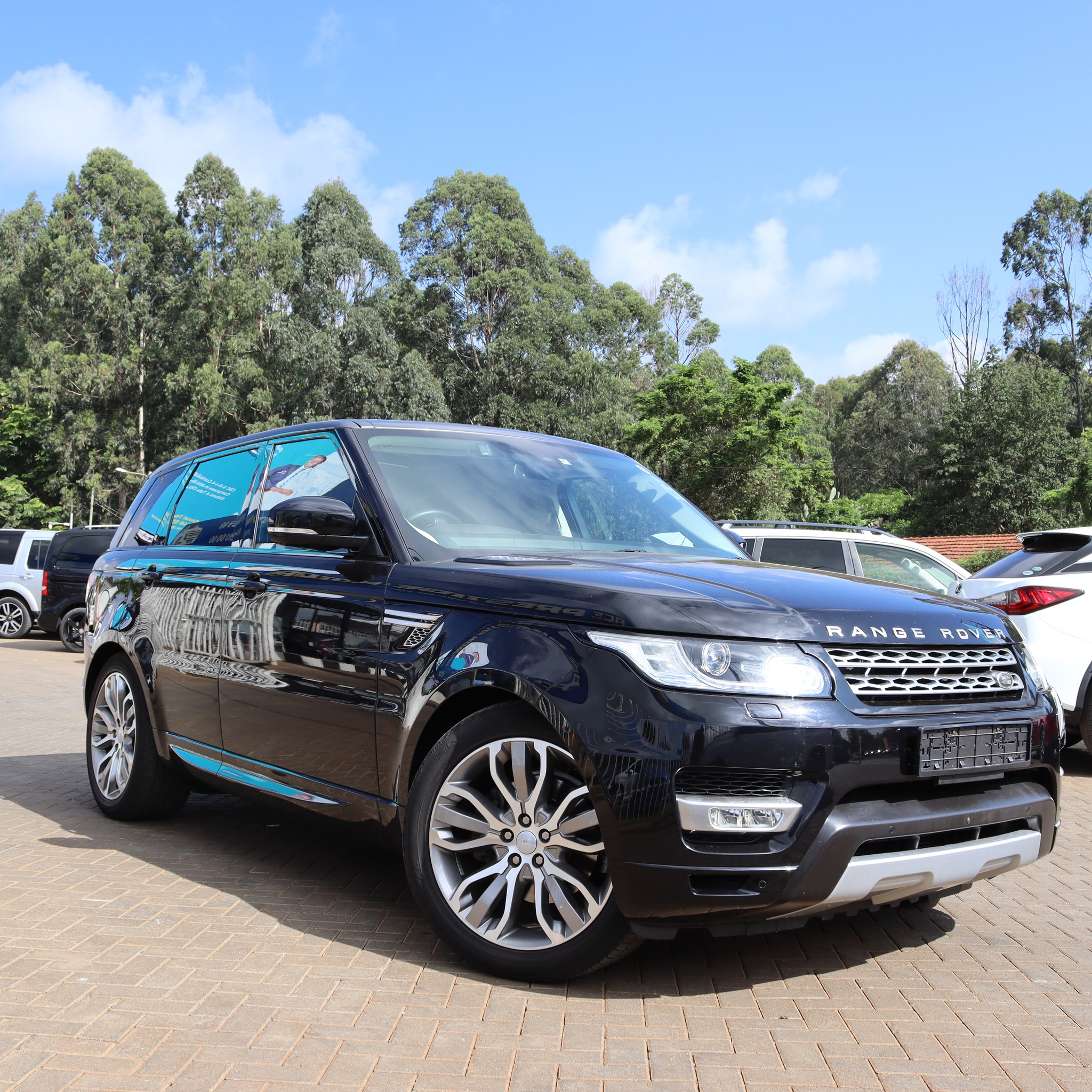Image of Range Rover Sport HSE YOM - 2016