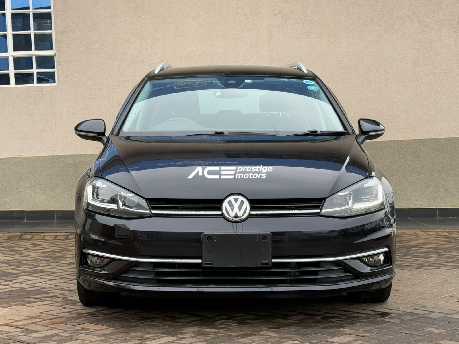 Image of Volkswagen Golf Variant YOM - 2017