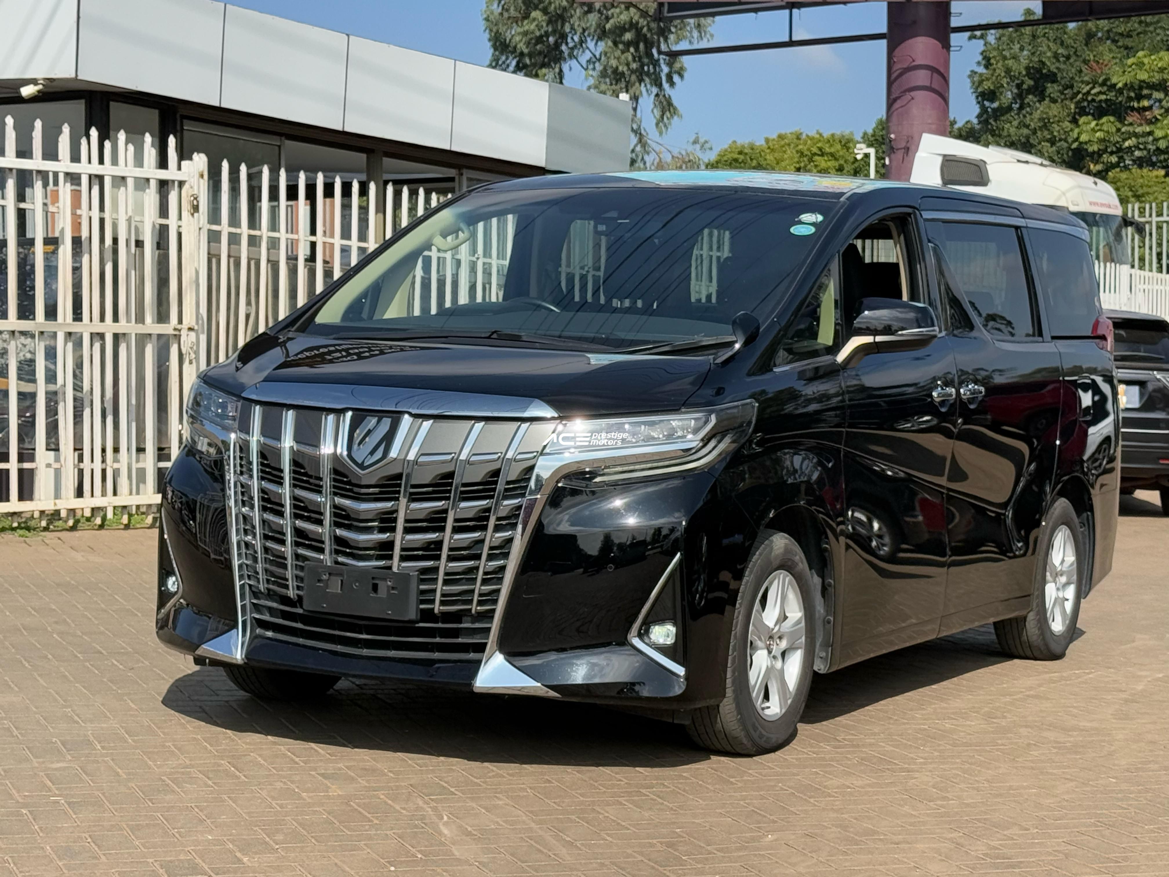 Image of Toyota Alphard YOM - 2017