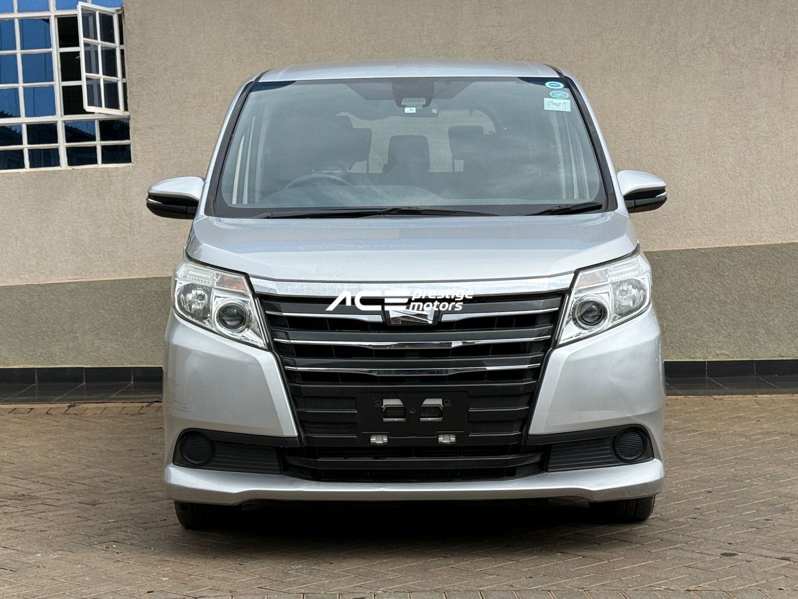 Image of Toyota Noah  YOM - 2017