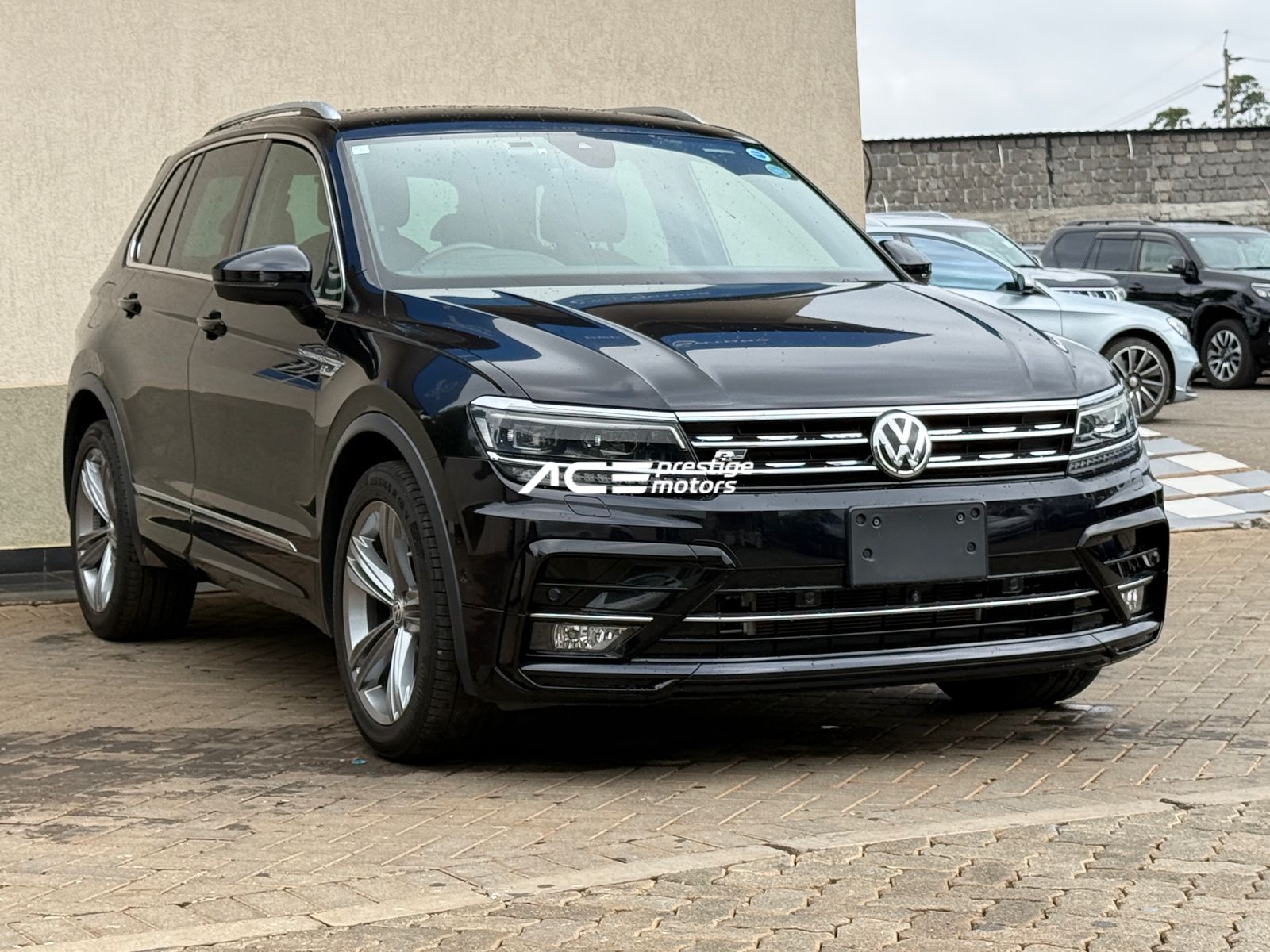 Image of Volkswagen Tiguan R-Line YOM - 2018