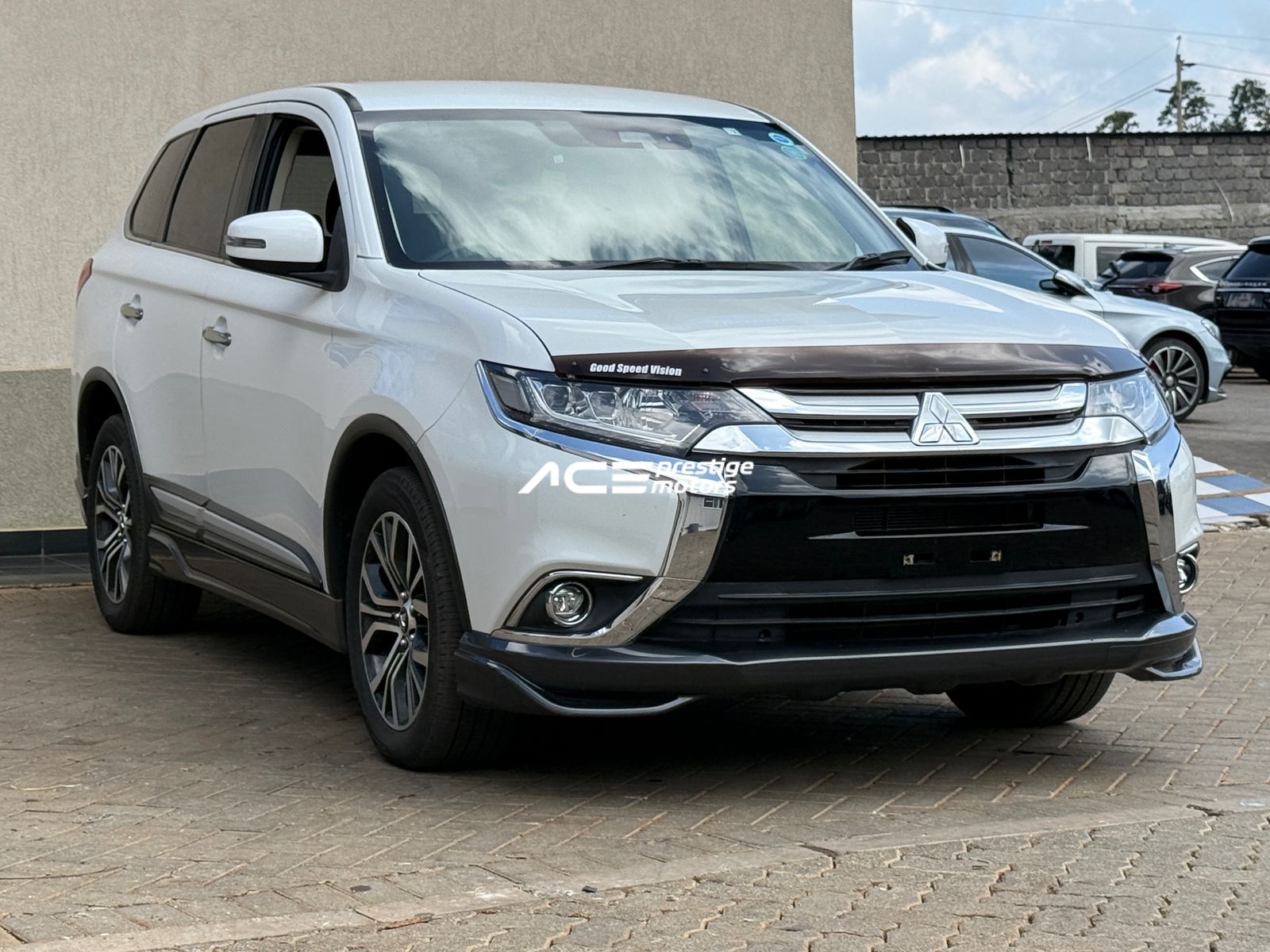 Image of Mitsubishi Outlander YOM - 2018