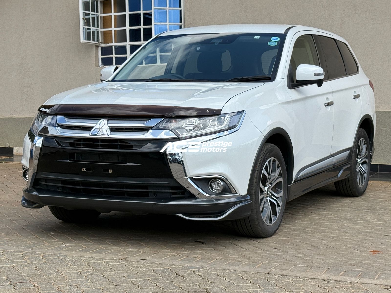 Image of Mitsubishi Outlander YOM - 2018