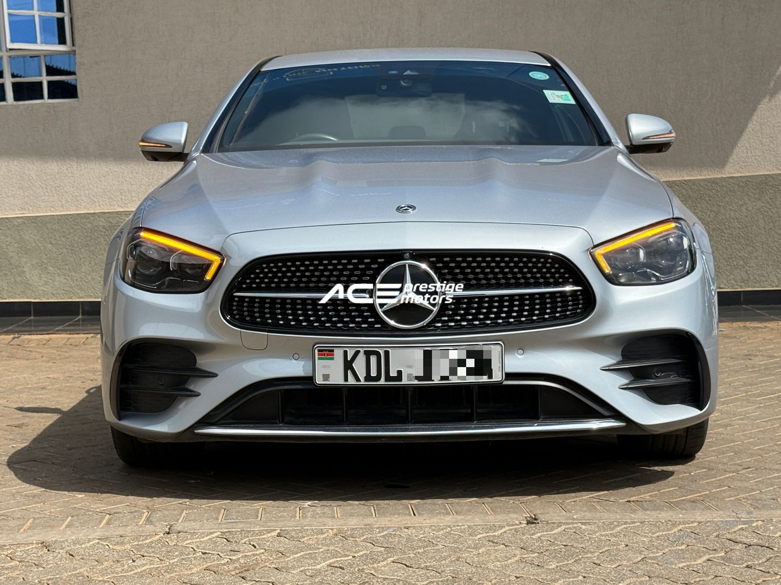 Image of Mercedes-Benz E200 YOM - 2020