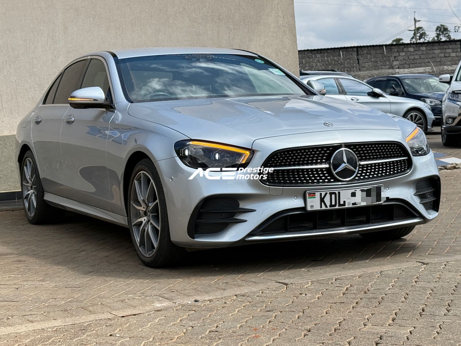 Image of Mercedes-Benz E200 YOM - 2020