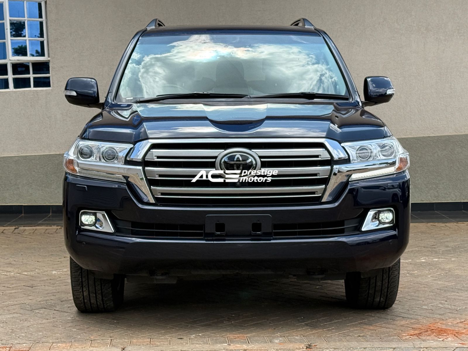 Image of Toyota Land Cruiser LC200 V8 YOM - 2018