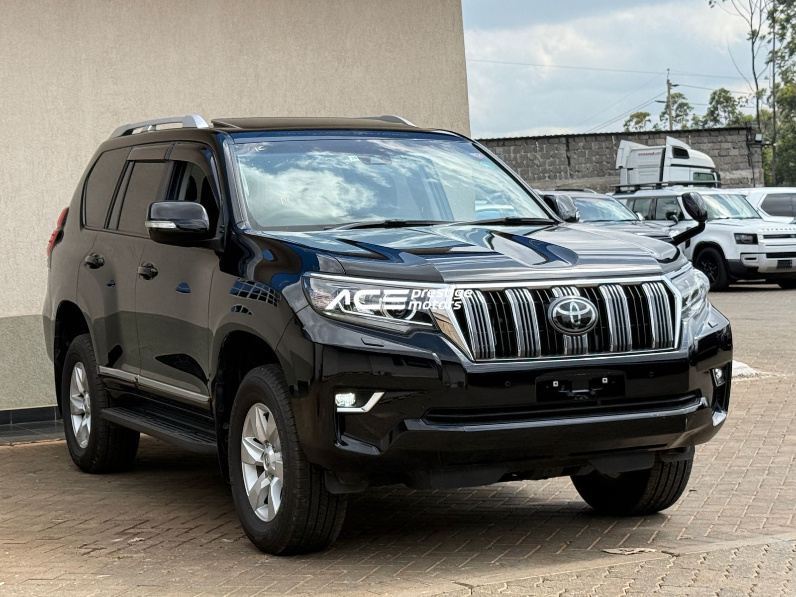 Image of Toyota Land Cruiser Prado TX YOM - 2017
