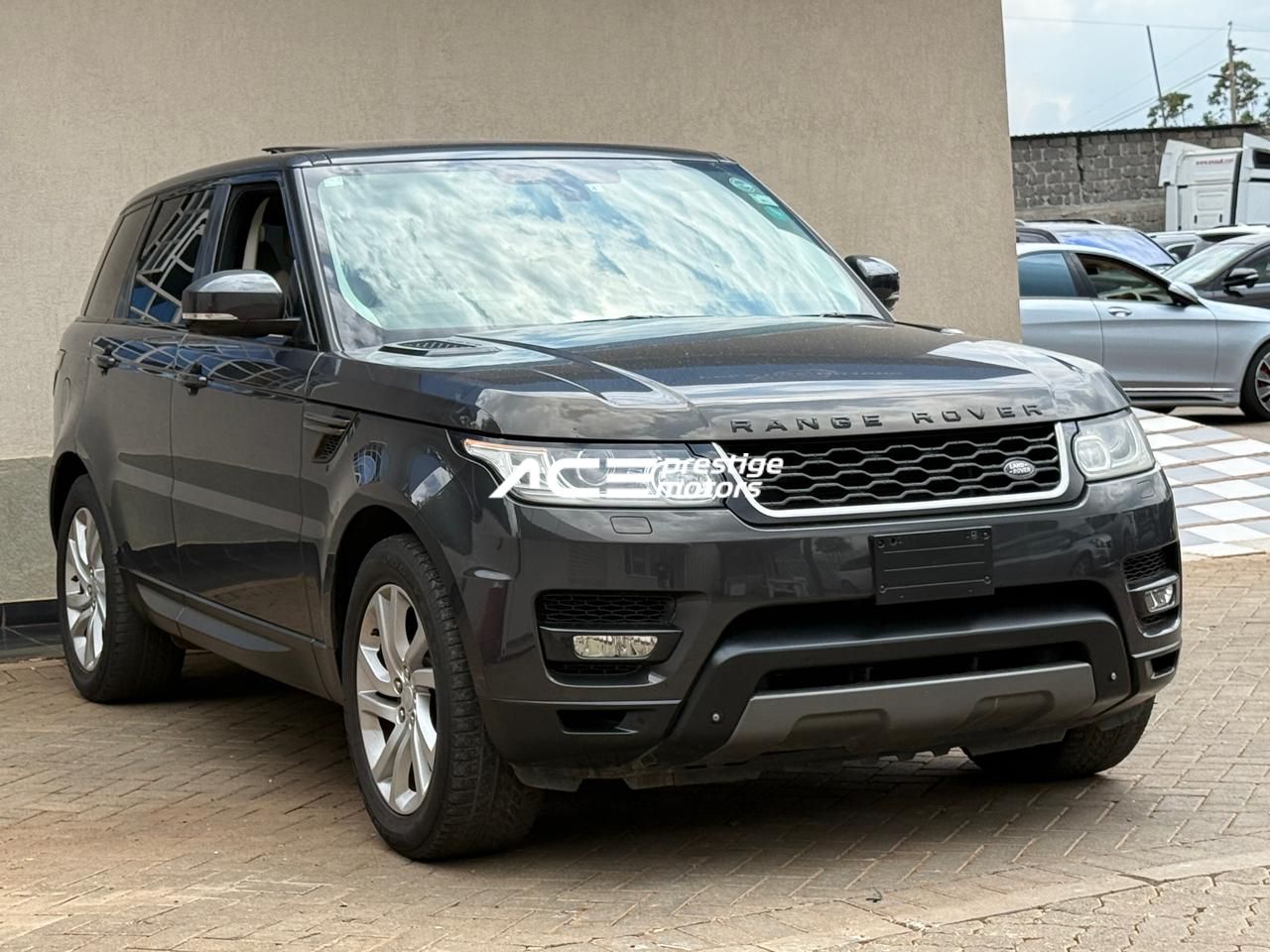 Image of Range Rover Sport YOM - 2015