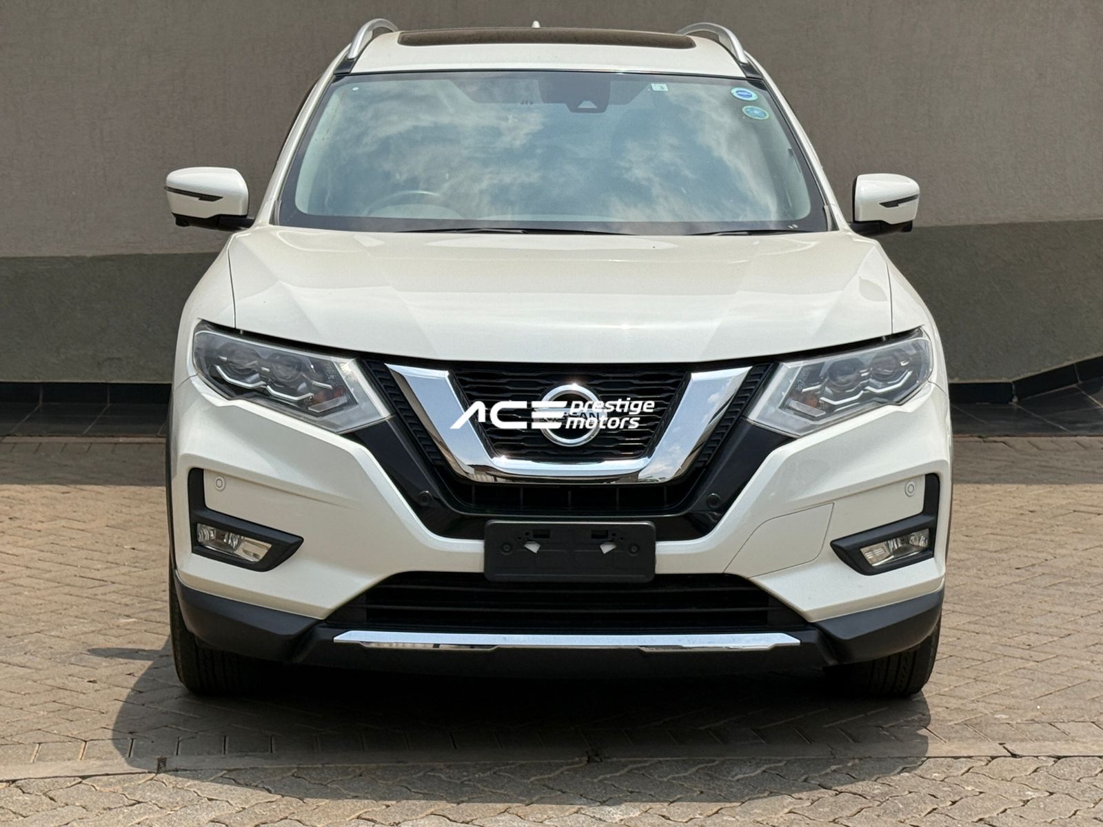 Image of Nissan X-Trail Hybrid/Panoramic sunroof YOM - 2018
