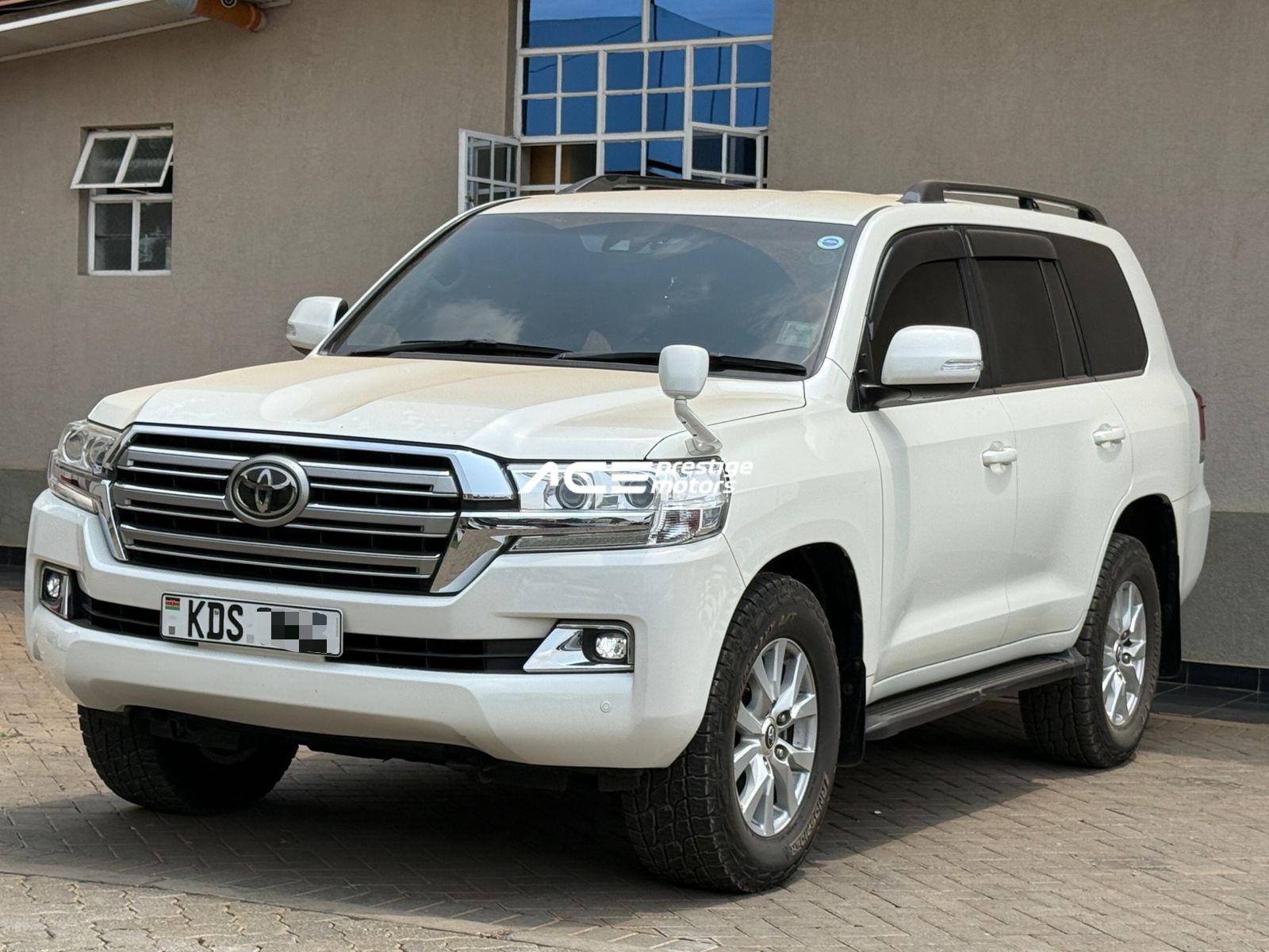 Image of Toyota Land Cruiser LC200 ZX YOM - 2017