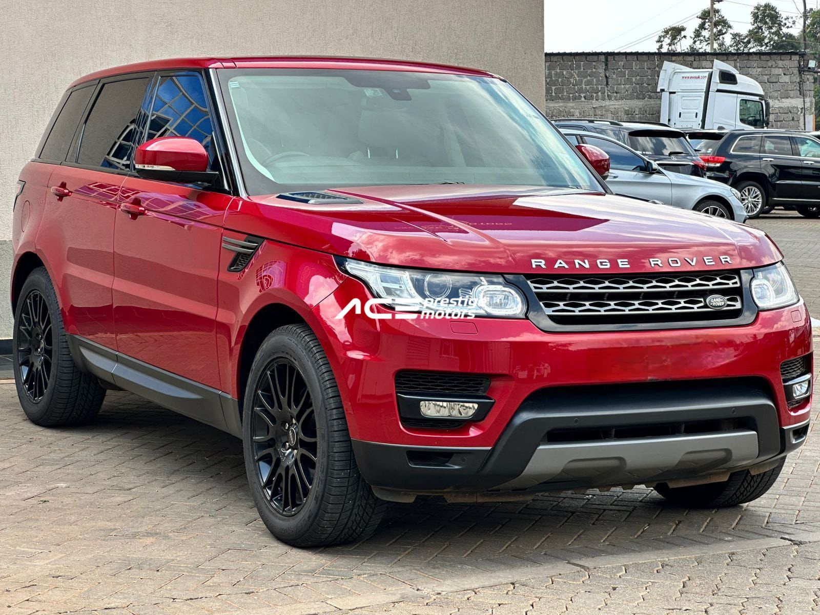 Image of Range Rover Sport SE YOM - 2016