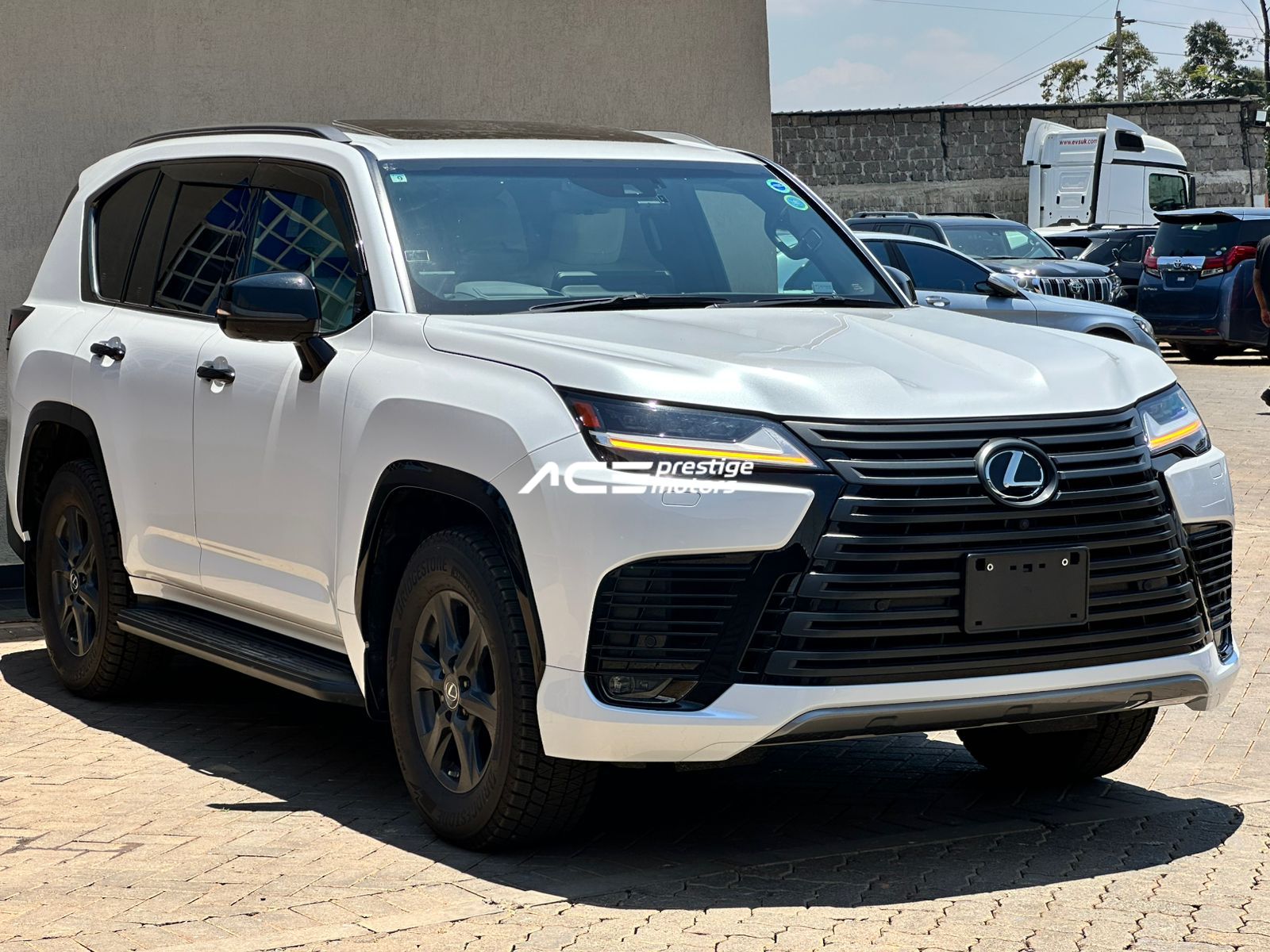 Image of Lexus LX600 YOM - 2022