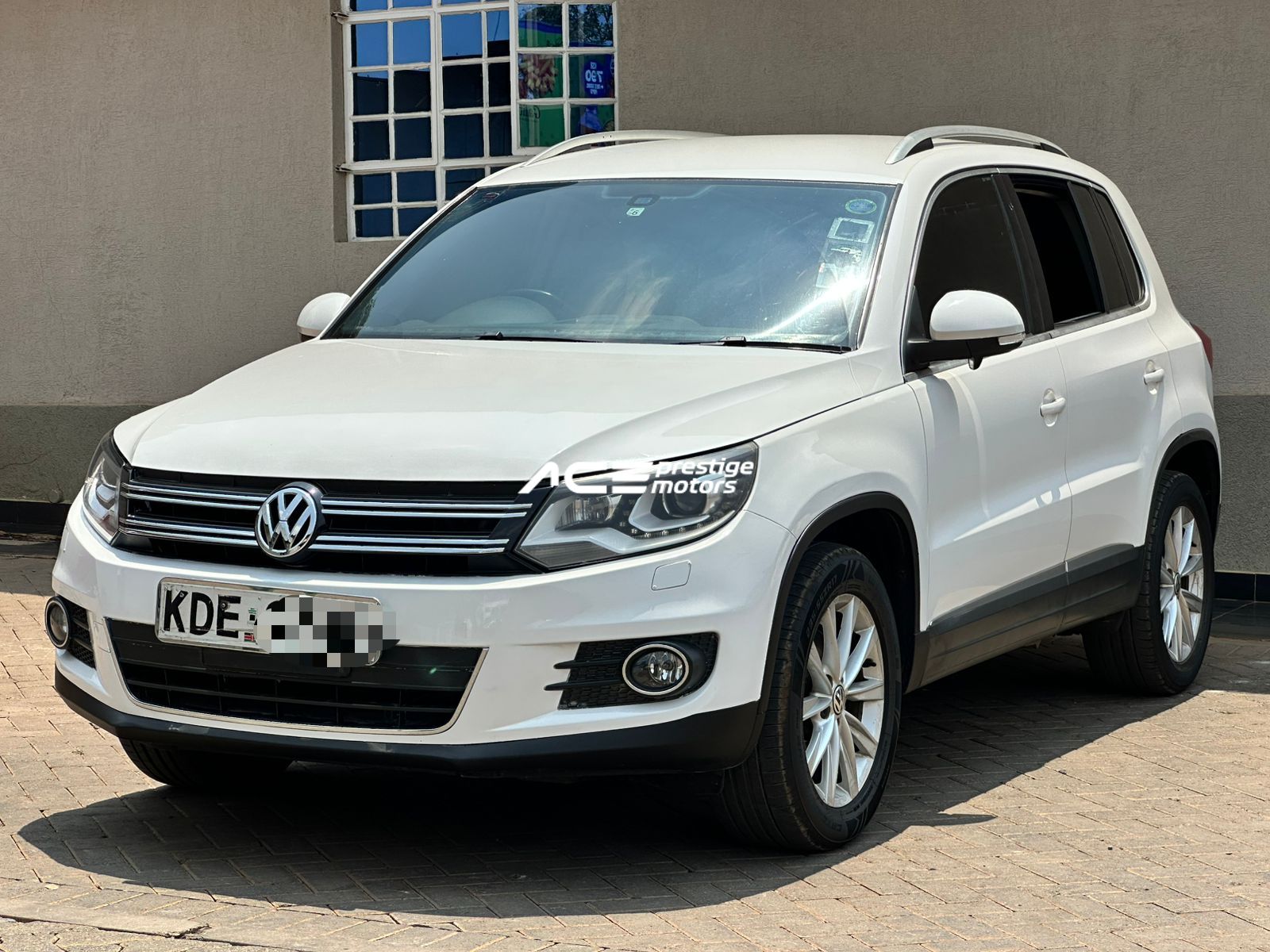 Image of Volkswagen Tiguan YOM - 2014