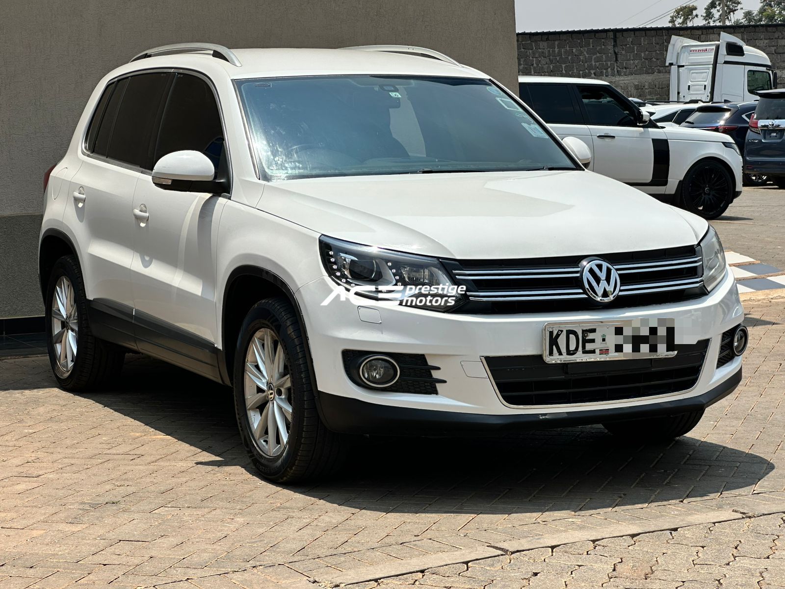 Image of Volkswagen Tiguan YOM - 2014