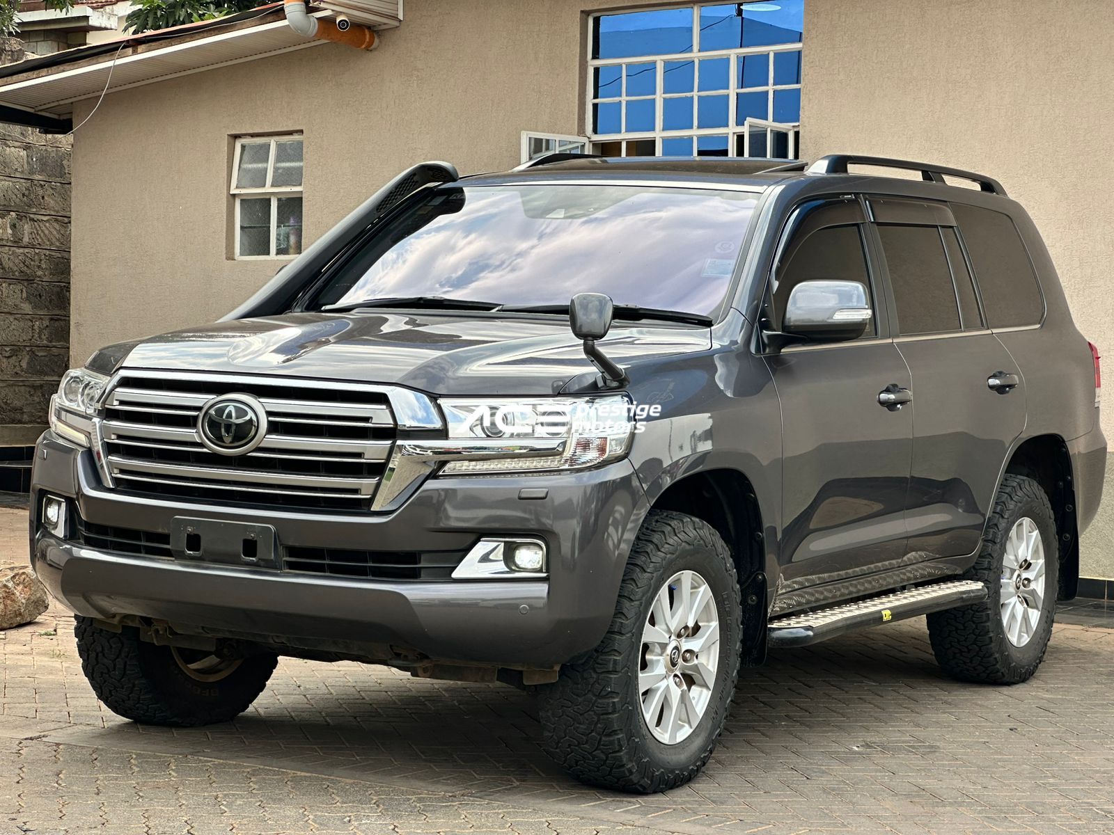 Image of Toyota Land Cruiser LC200 AGX YOM - 2017