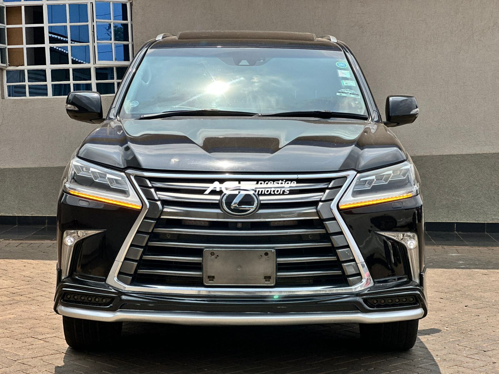 Image of Lexus LX570 YOM - 2016