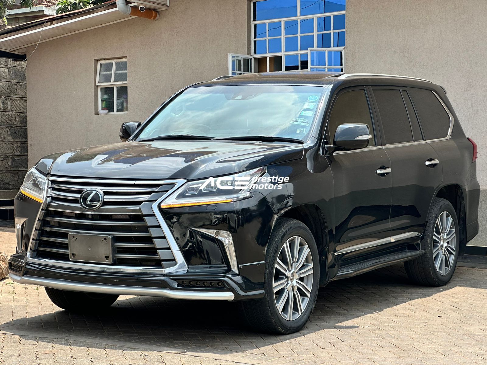 Image of Lexus LX570 YOM - 2016