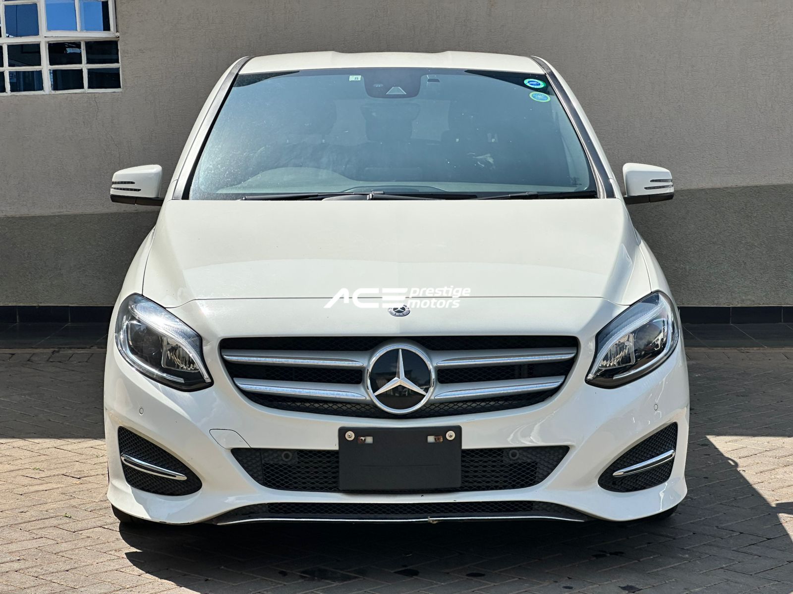Image of Mercedes-Benz B180 YOM - 2018