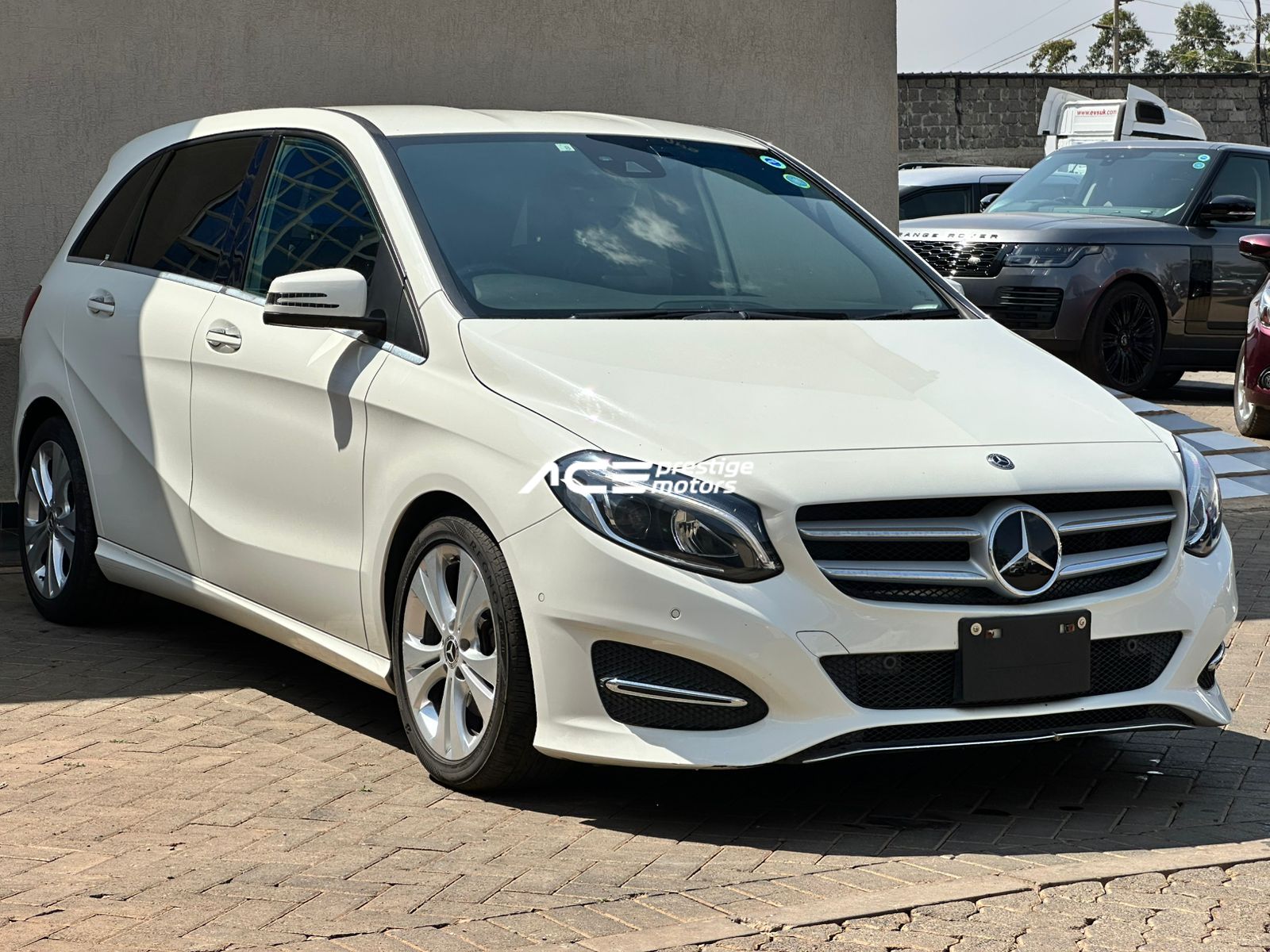 Image of Mercedes-Benz B180 YOM - 2018