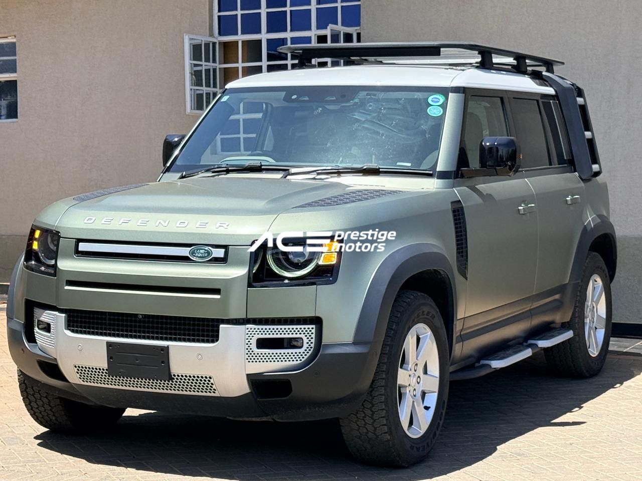 Image of Land Rover Defender D300 YOM - 2021