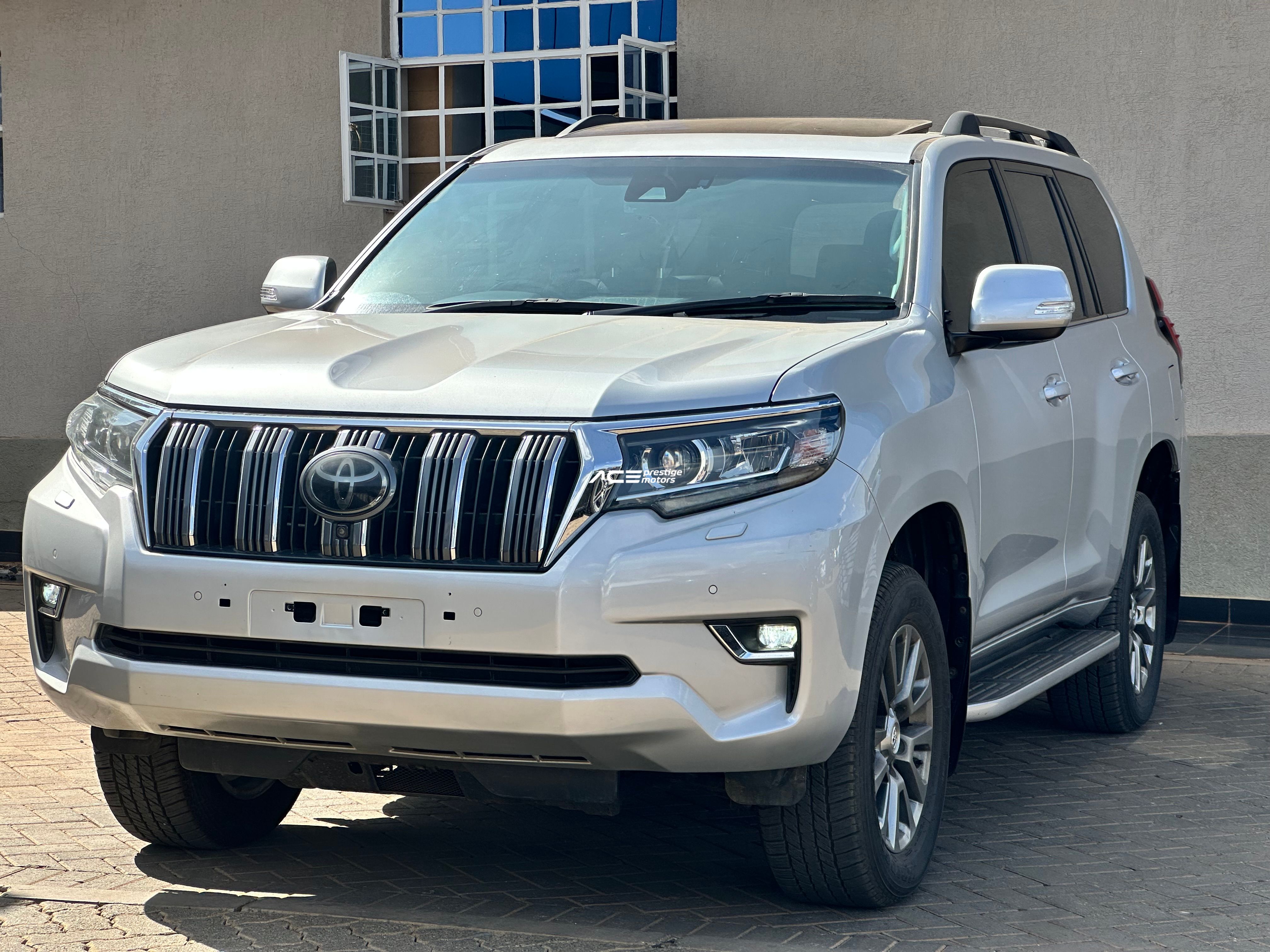 Image of Toyota Land Cruiser Prado VXL YOM - 2018