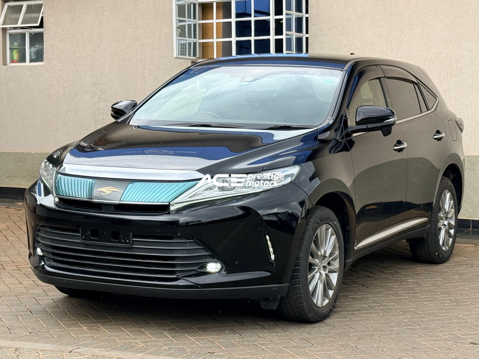 Image of Toyota harrier YOM - 2018