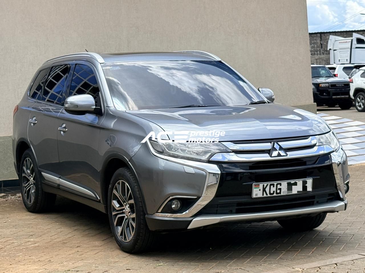 Image of Mitsubishi Outlander YOM - 2015