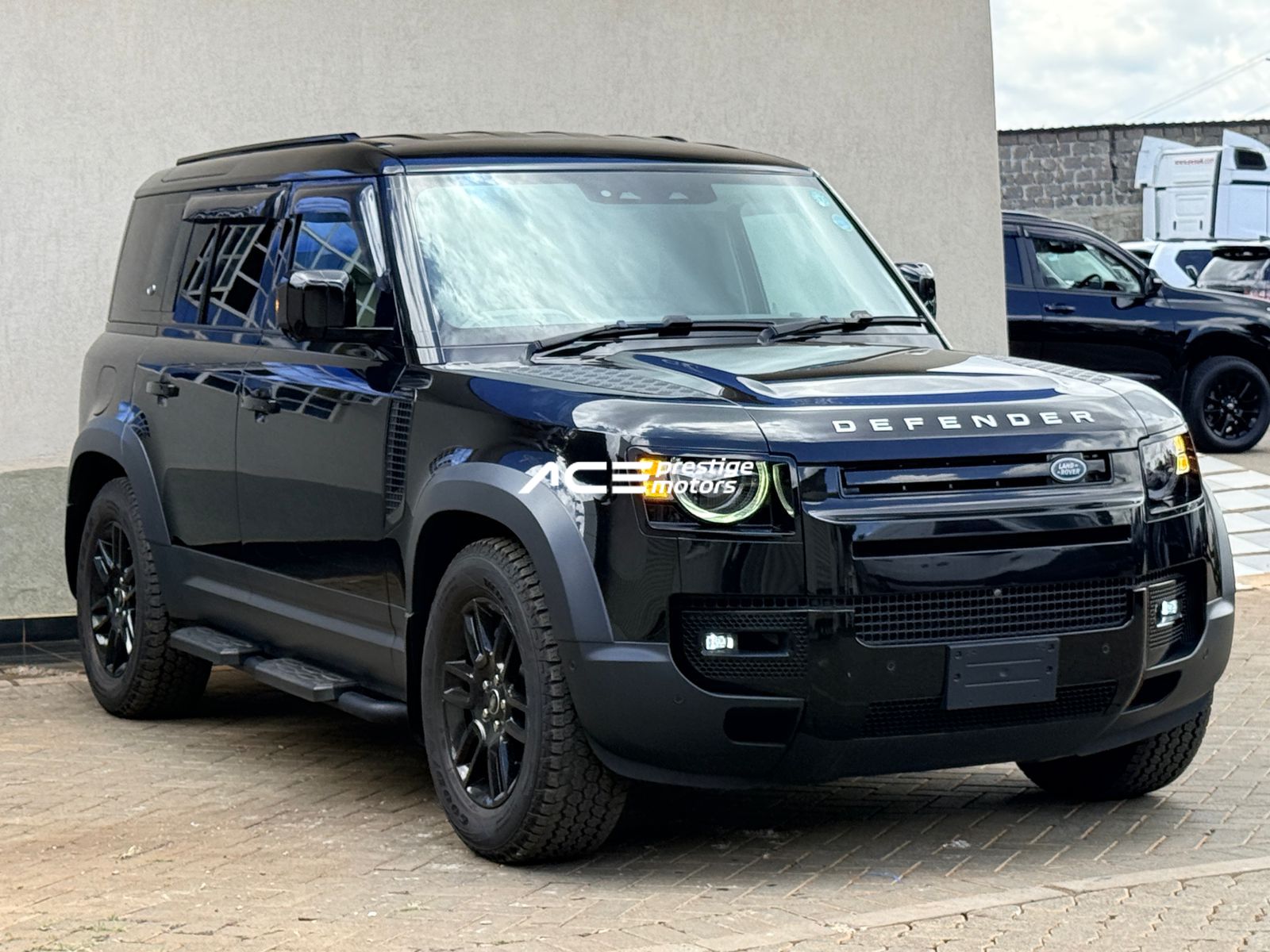 Image of Land Rover Defender D300 YOM - 2021