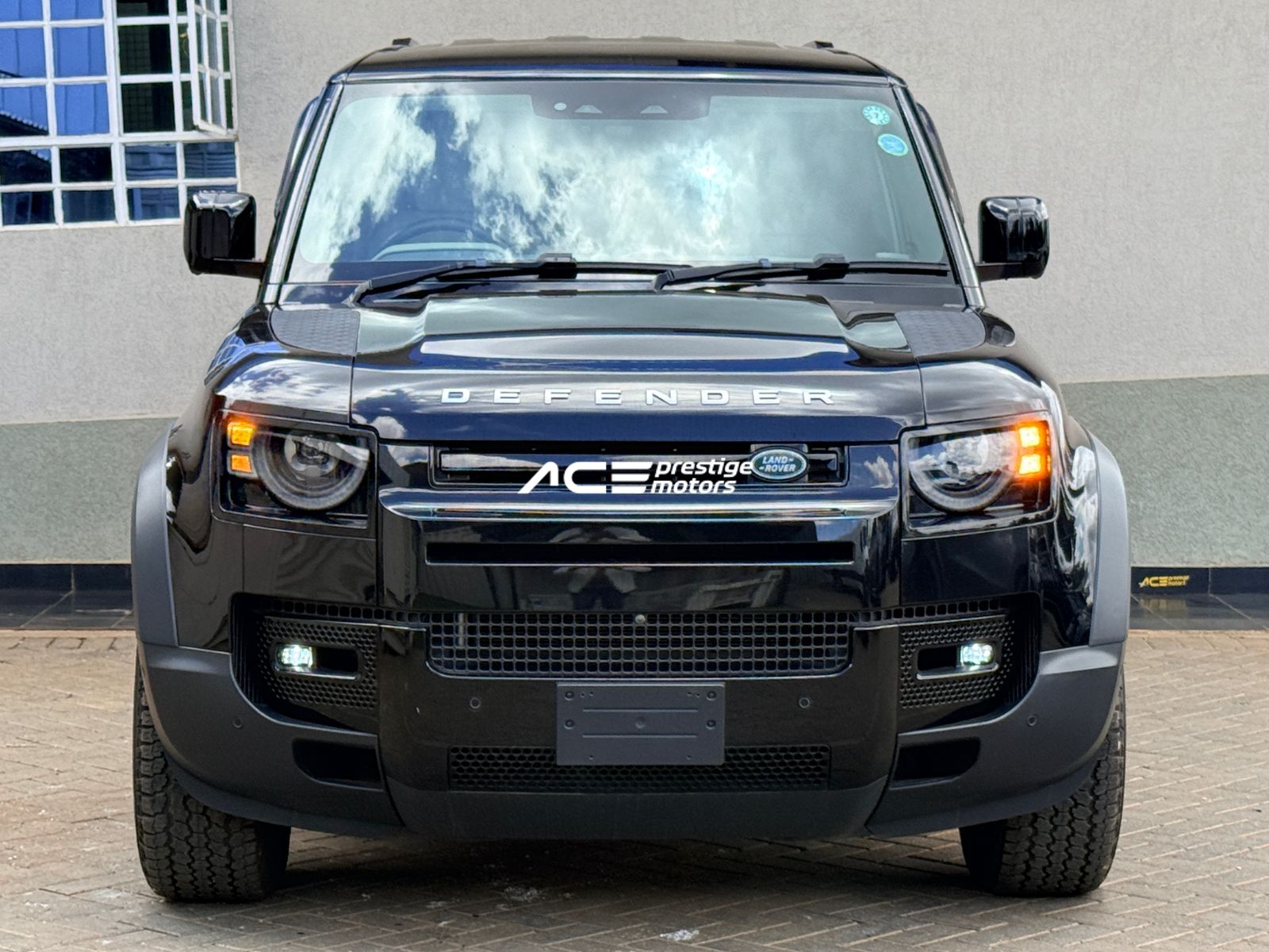 Image of Land Rover Defender D300 YOM - 2021