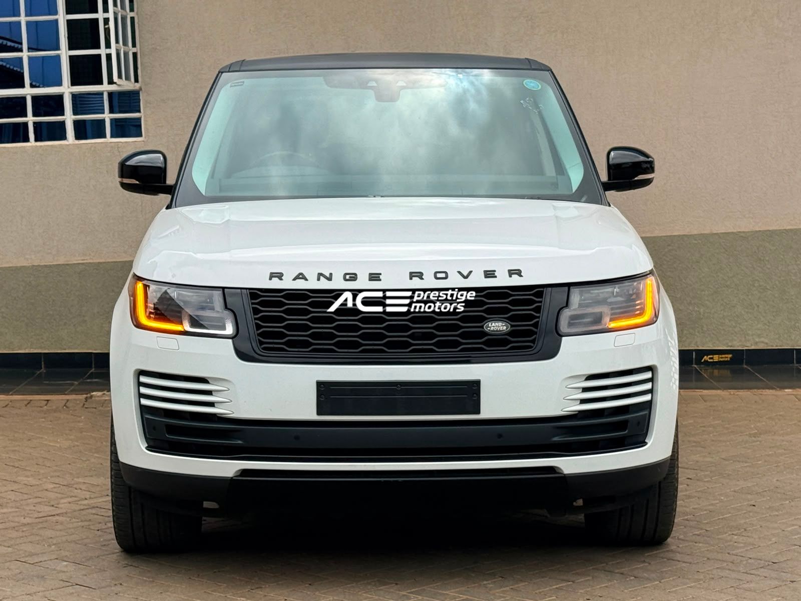 Image of Range Rover Vogue SE YOM - 2019