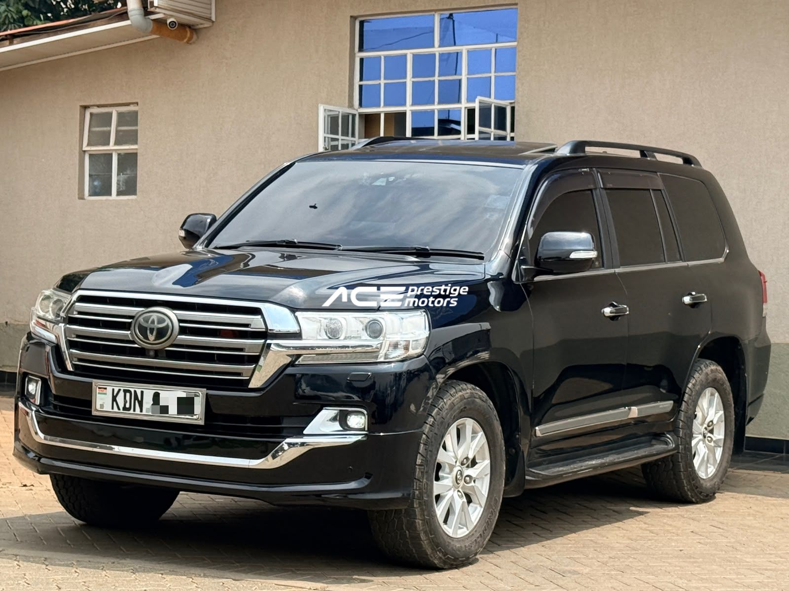 Image of Toyota Land Cruiser V8 ZX YOM - 2017