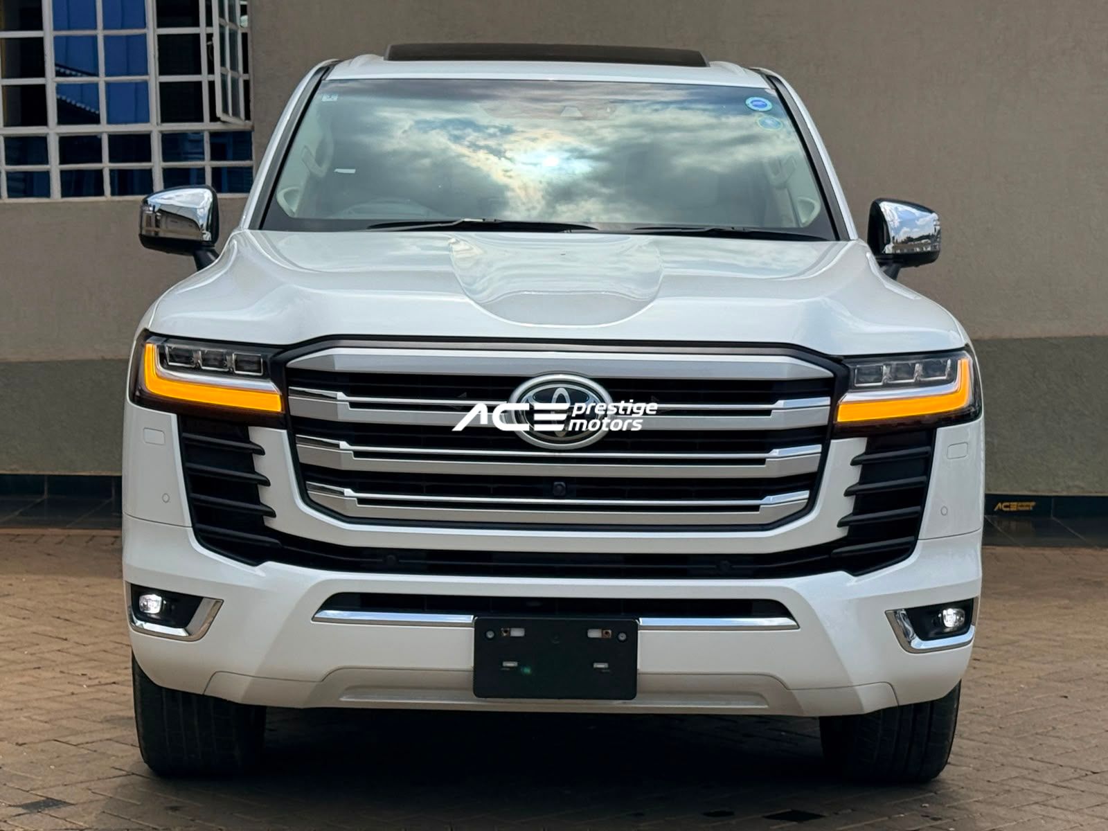 Image of Toyota Land Cruiser LC300 ZX YOM - 2022