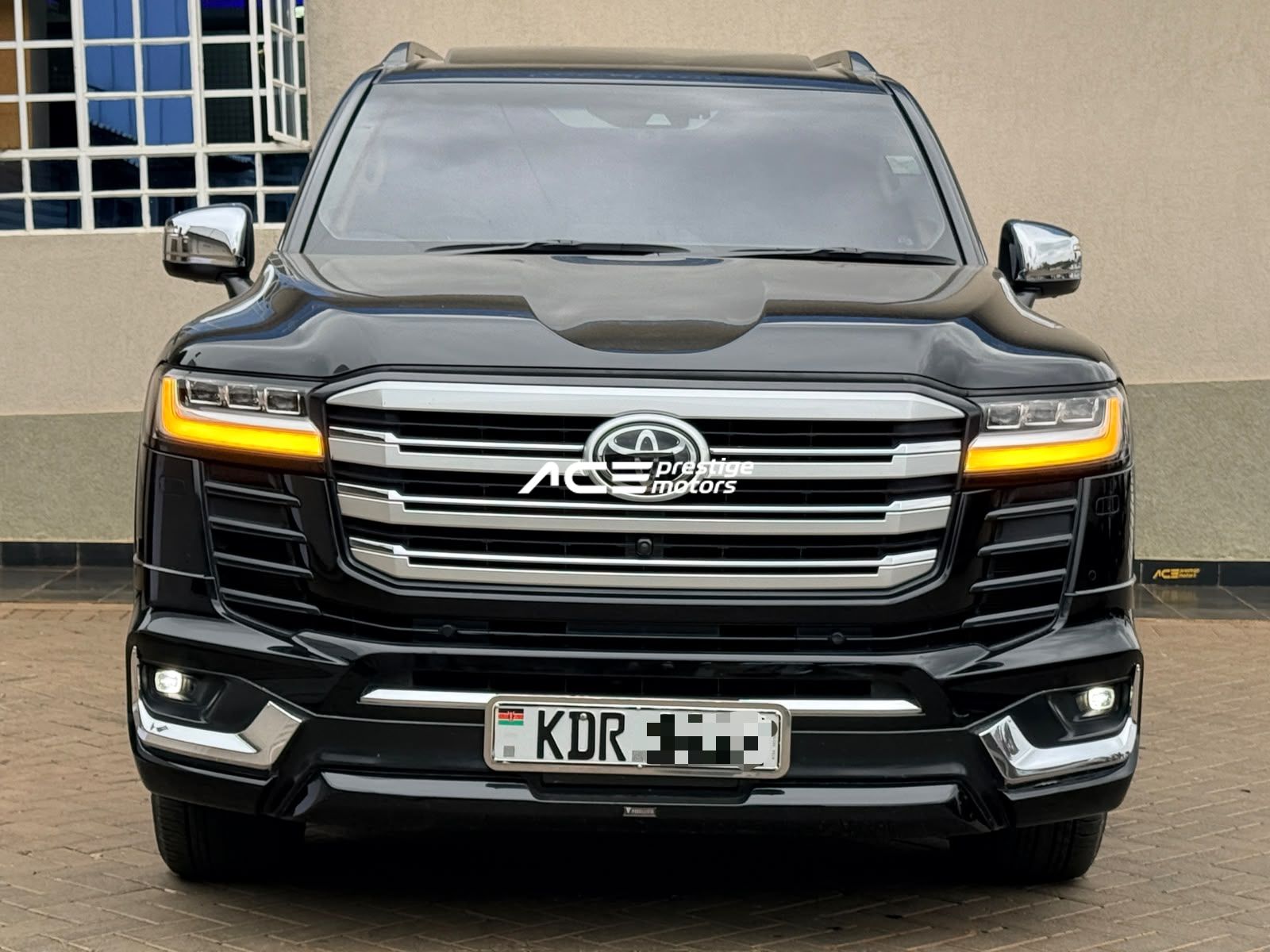 Image of Toyota Land Cruiser LC300 YOM - 2022