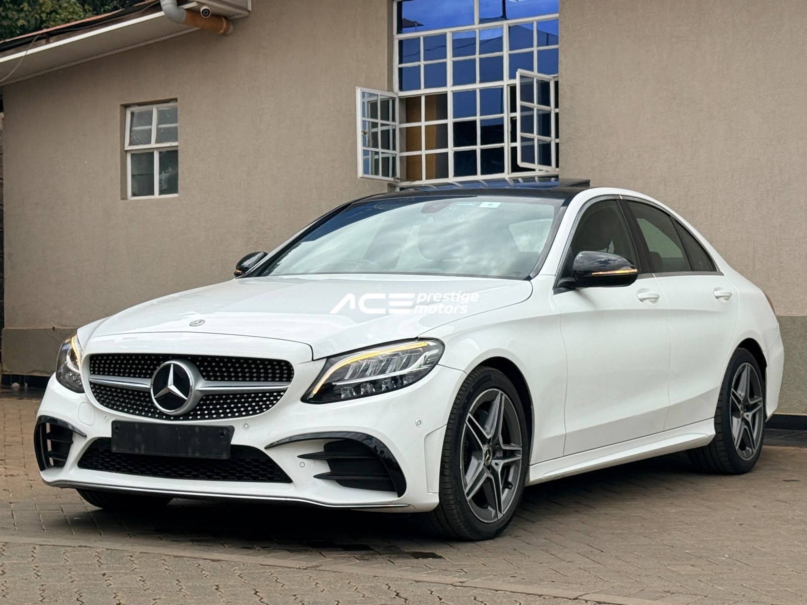 Image of Mercedes-Benz C200 YOM - 2019