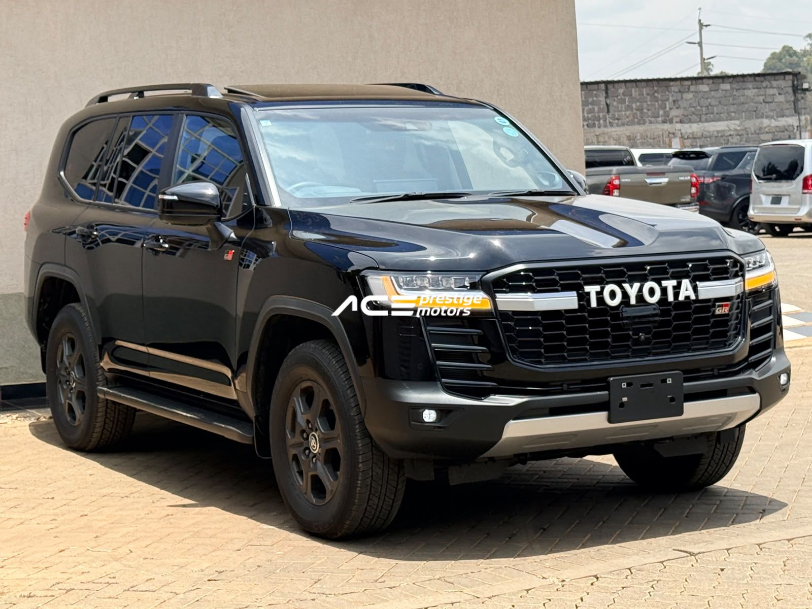 Toyota Land Cruiser 300 GR Sport