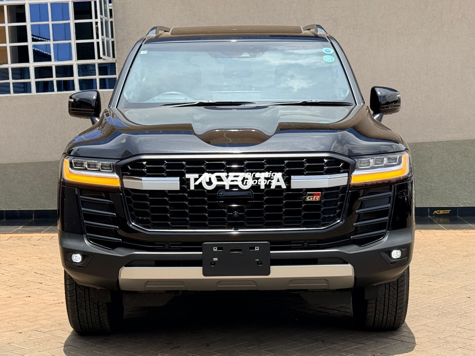 Image of Toyota Land Cruiser 300 GR Sport YOM - 2023