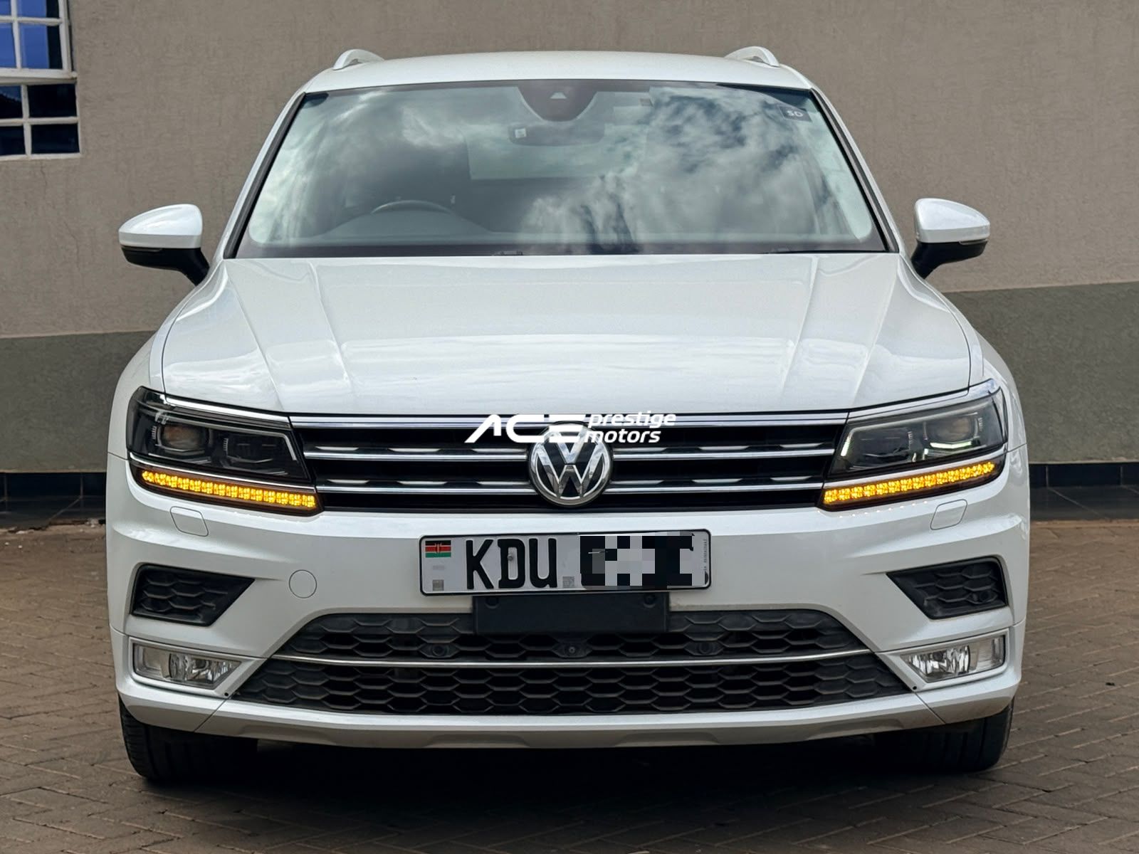 Image of Volkswagen Tiguan TSI YOM - 2017