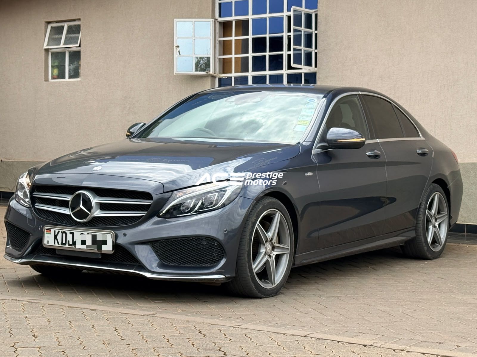 Image of Mercedes-Benz C200 YOM - 2016