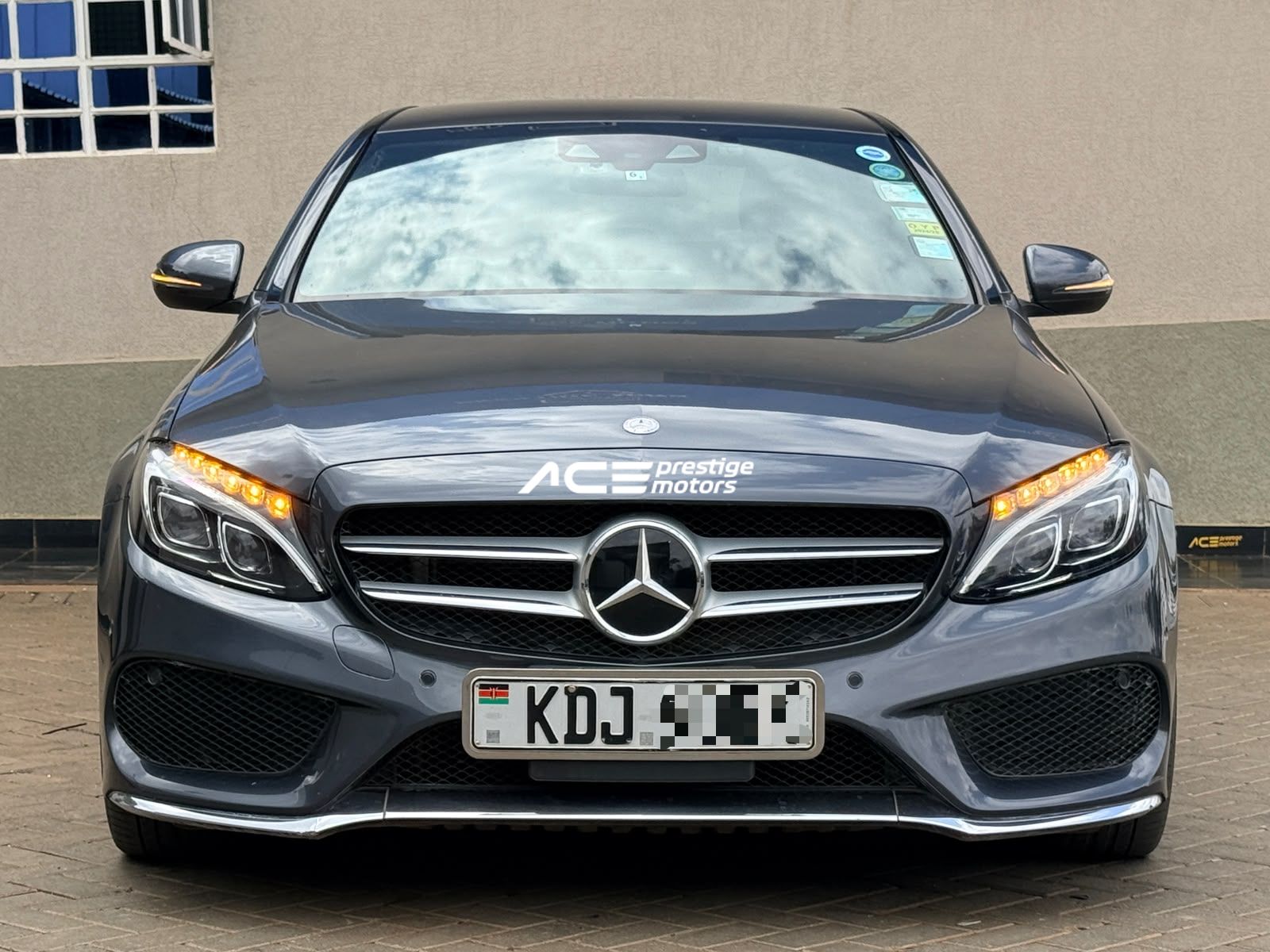 Image of Mercedes-Benz C200 YOM - 2016