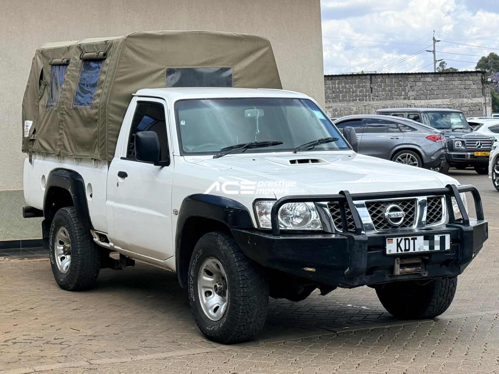 Nissan Patrol Y61