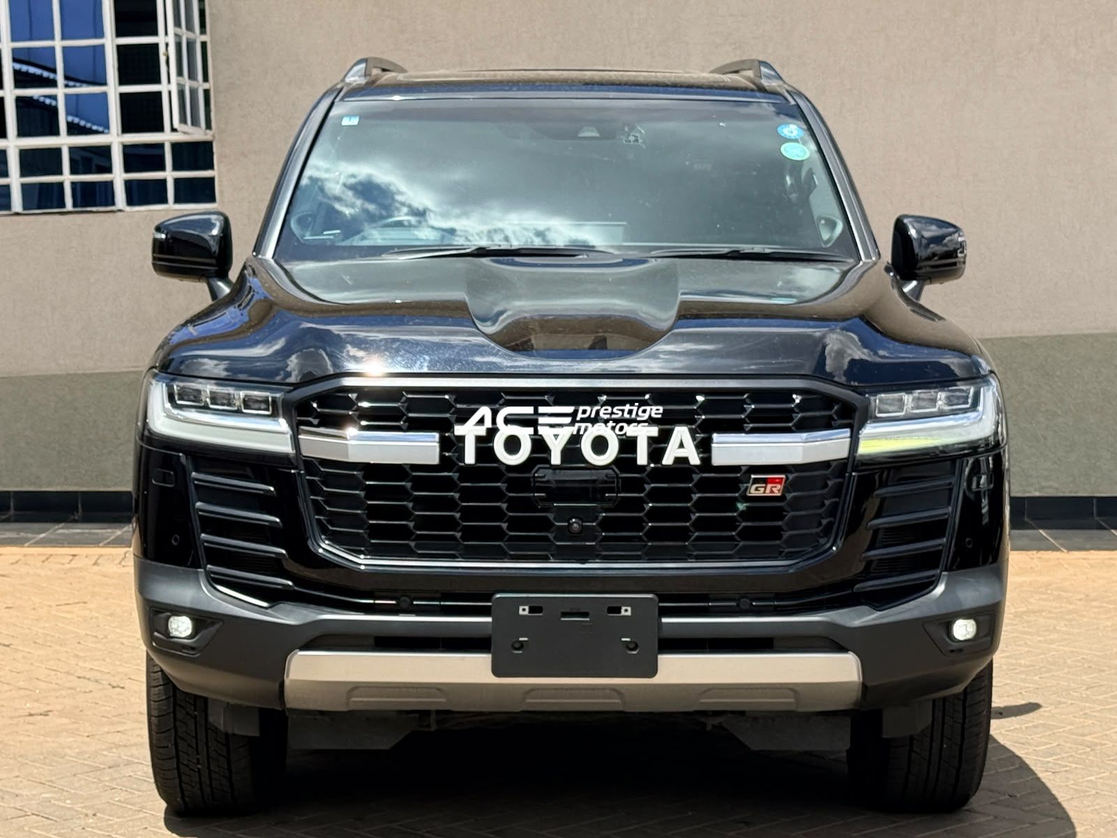 Image of Toyota Land Cruiser LC300 GR Sport YOM - 2022